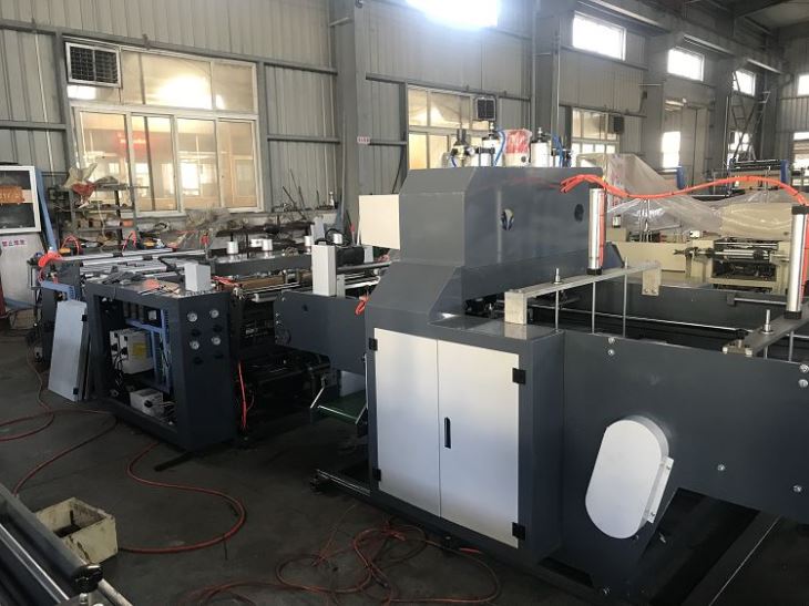 High Speed Automatic T-shirt Bag Making Machine High Speed Automatic T-shirt Bag Making Machine