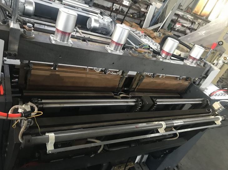 High Speed Automatic T-shirt Bag Making Machine High Speed Automatic T-shirt Bag Making Machine